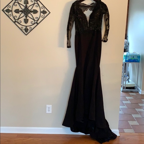 Black Prom Gown/Dress Size 8 - Picture 1 of 8